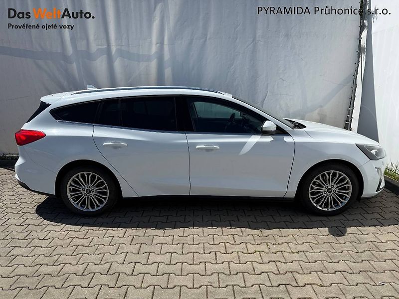 Ford Focus (2019) 2.0 EcoBlue 110 kW Titanium Po - fotka 6 z 22