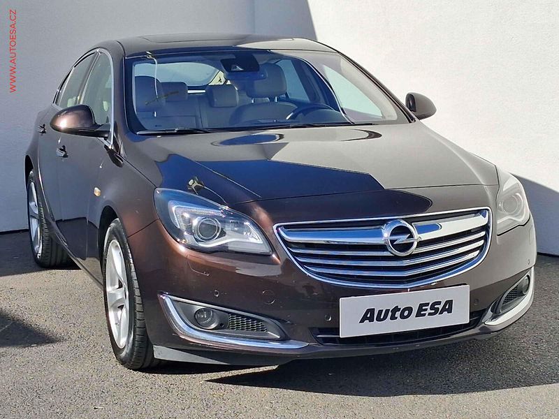 Opel Insignia (2015) 2.0CDTi, 1.maj, Bixen, navi - fotografie inzerátu