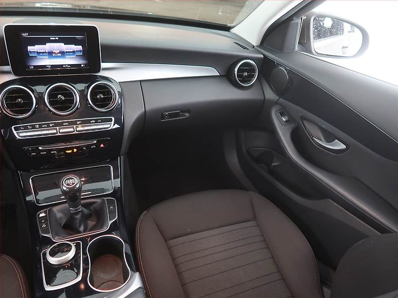 Mercedes-Benz Třídy C (2017) C 180 d, Navi, Tempomat - fotka 8 z 20