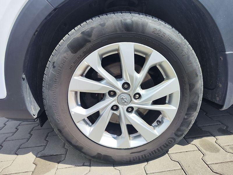 Hyundai Tucson 1.6 CRDI/85kW Traveller - fotka 28 z 31