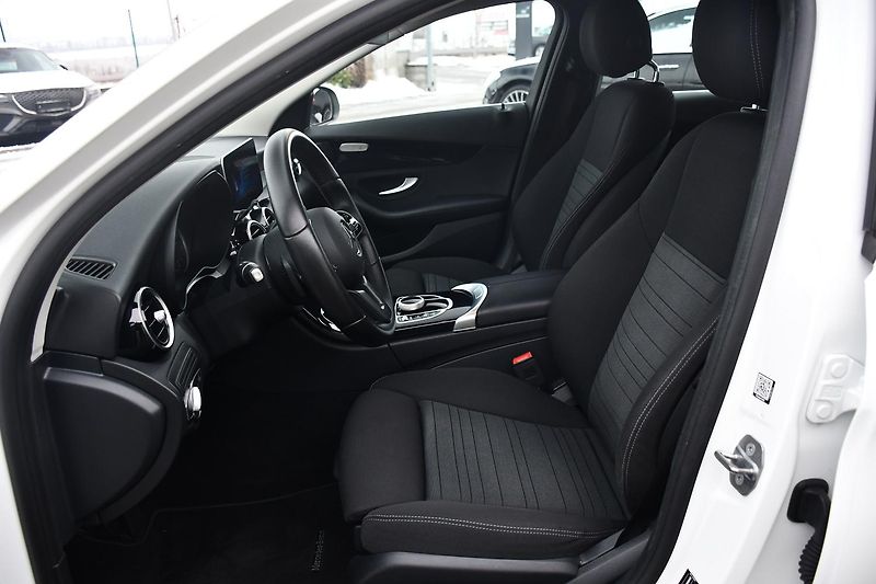 Mercedes-Benz Třídy C 200d PRAV. SERVIS MB 2xPNEU - fotka 11 z 55