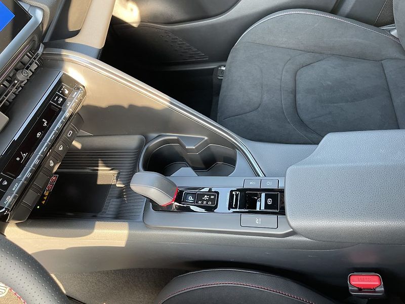 Toyota C-HR 1.8 Hybrid GR Sport - fotka 21 z 30