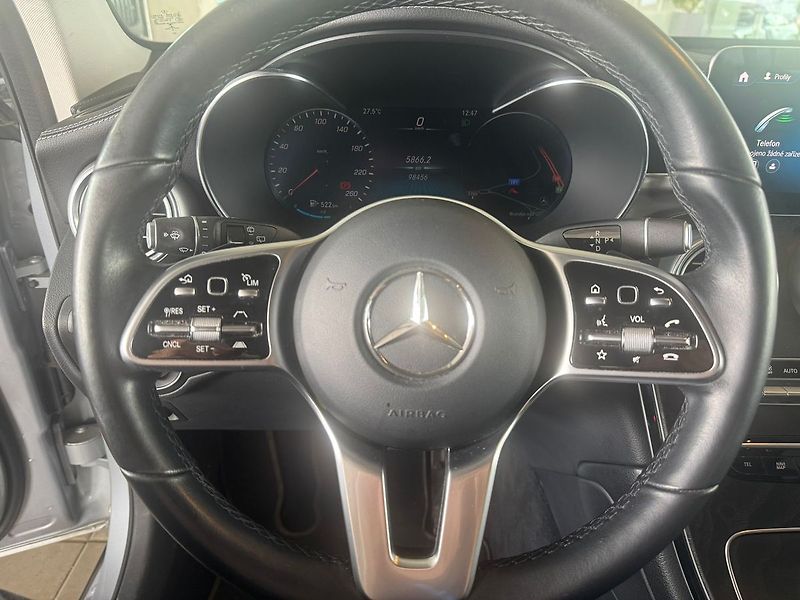 Mercedes-Benz GLC 220d 4MATIC - fotka 14 z 21