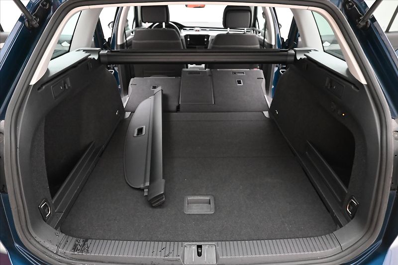 Volkswagen Passat 2,0 TDI 110kW DSG Business Zár - fotka 10 z 25