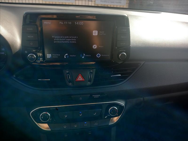 Hyundai i30 1,5 l Comfort Climate - fotka 11 z 18