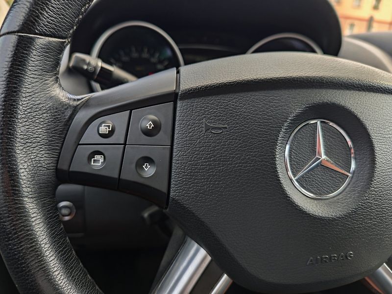 Mercedes-Benz Třídy M (2006) 320CDi 4Matic AirMatic nové ČR - fotka 22 z 47