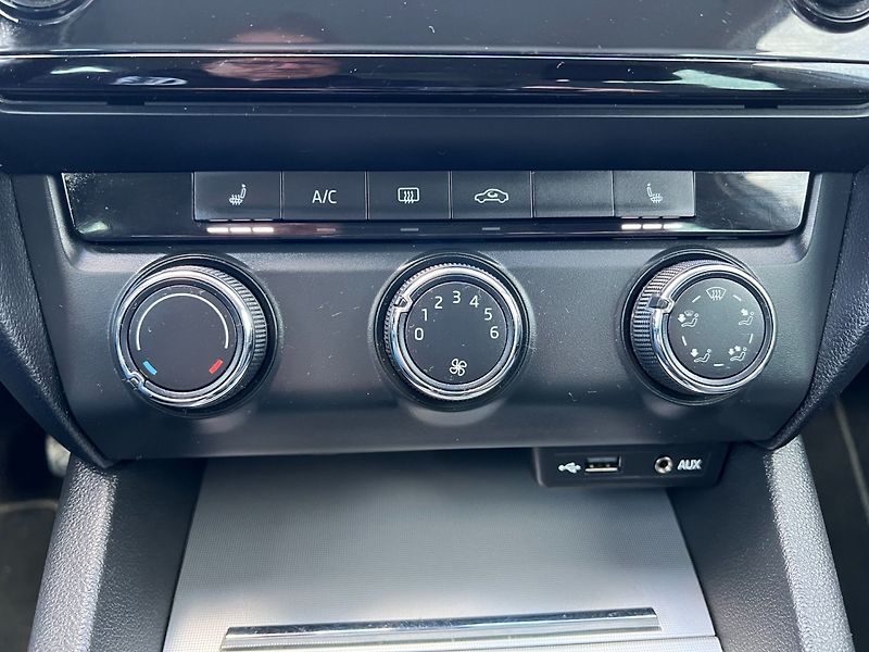 Škoda Octavia (2014) 1.6TDi 77kW 4x4! 2xkola! tažné - fotka 15 z 27