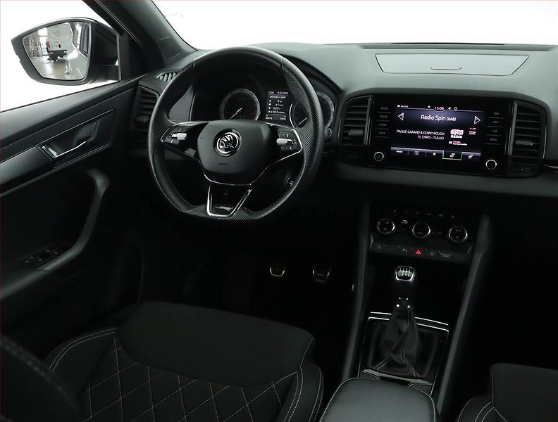 Škoda Karoq (2022) Sportline 1.5 TSI - fotka 7 z 16