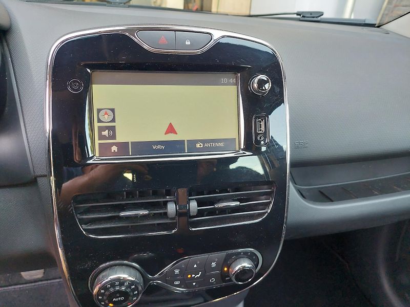 Renault Clio (2013) IV. Dynamique 1.2. 4 válec  - fotka 15 z 42