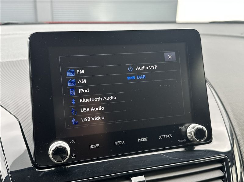 Mitsubishi Eclipse Cross 2,4 PHEV 188PS  A/T 4x4 - fotka 32 z 52