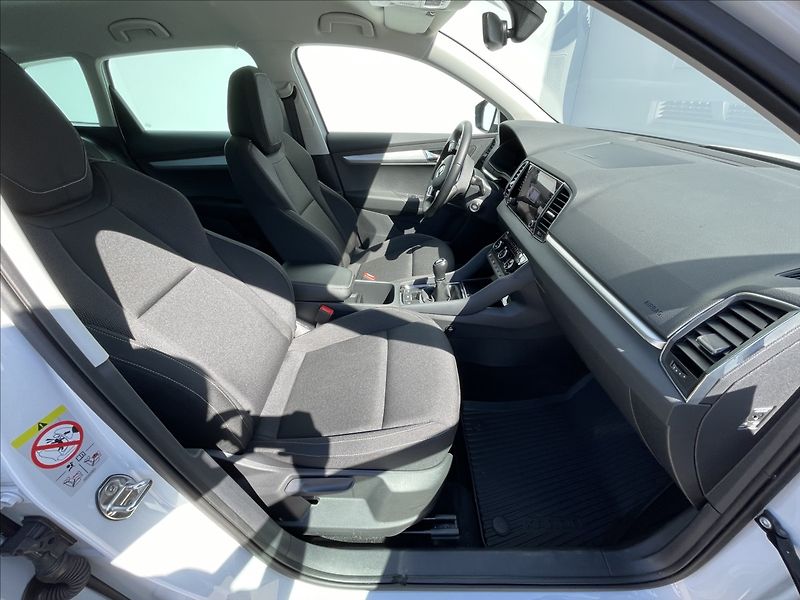 Škoda Karoq 1,5 TDI Ambition LED+PDC TAŽNÉ - fotka 18 z 24