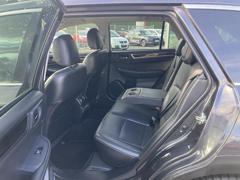 Subaru Outback (2018) 2,5i CVT Executive  * ZÁRUKA * - fotka 16 z 21
