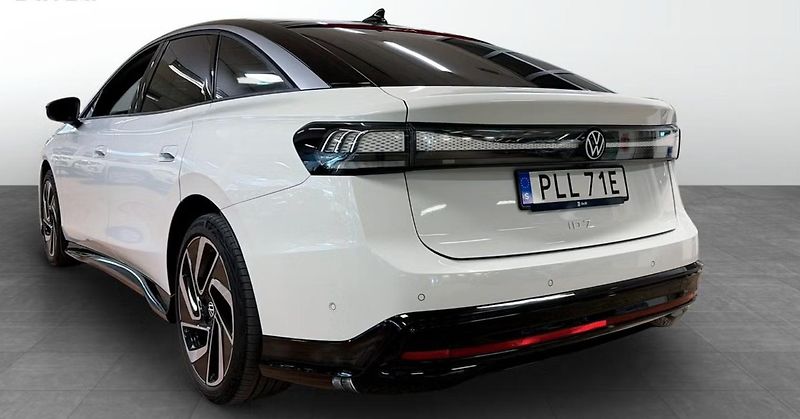 Volkswagen ID.7 Pro SoH 100% 360k Masáž Tažné  - fotka 4 z 14
