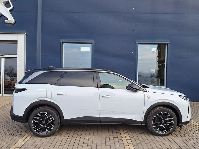 Peugeot 5008 (2026) GT Hybrid 145 e-DCS6 - fotka 6 z 21