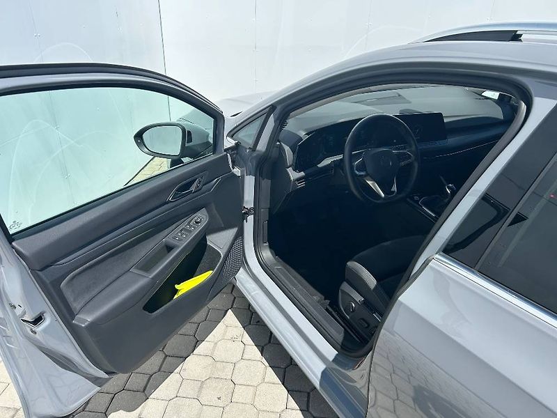 Volkswagen Golf Style 6G 1,5TSI - fotka 5 z 25