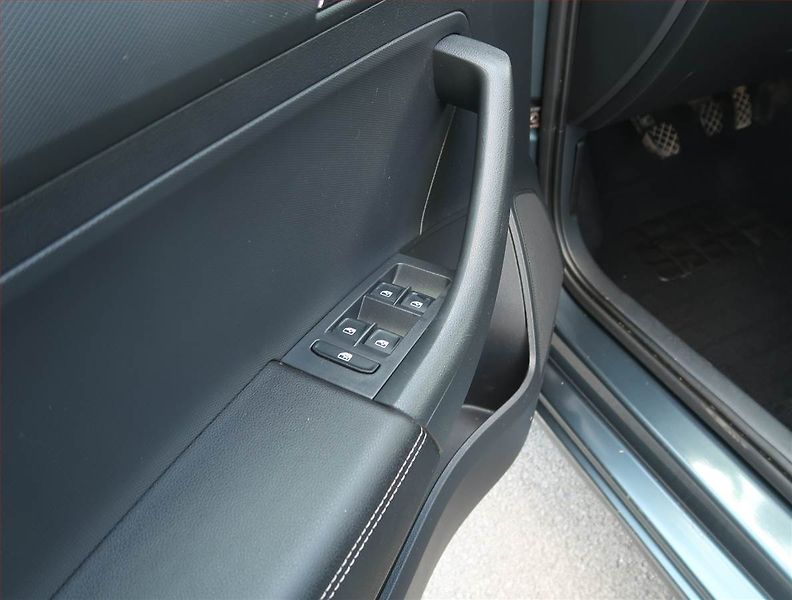 Škoda Rapid (2016) Style 1.2 TSI, Xenony - fotka 16 z 17
