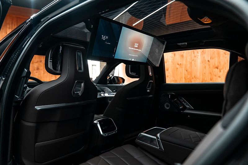BMW Řada 7 d - fotka 20 z 26