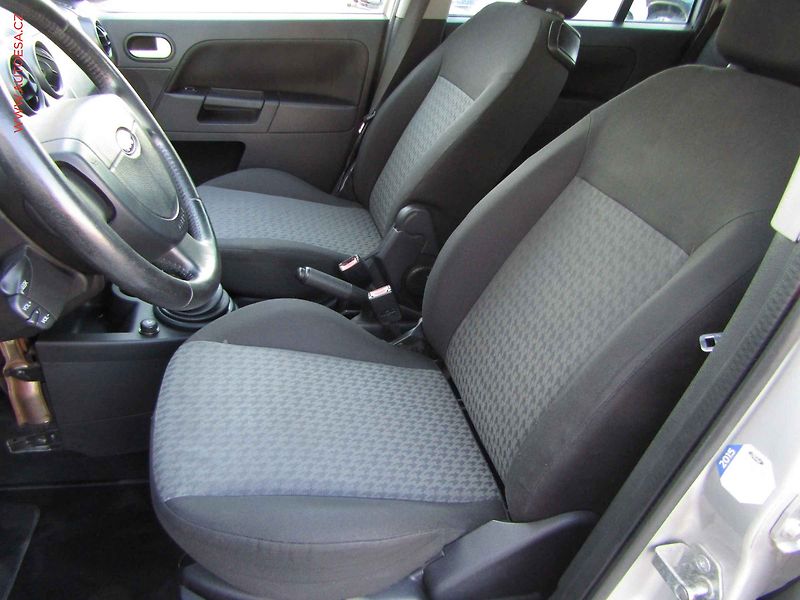 Ford Fusion (2004) 1.4i, AC, TZ - fotka 9 z 14