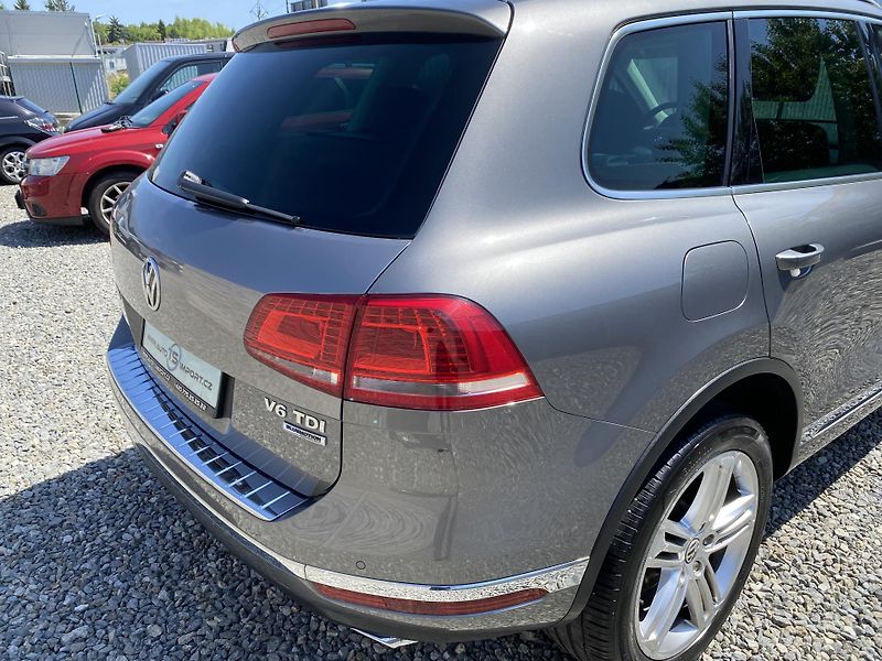 Volkswagen Touareg 3.0TDi 4x4 FL 2017 ELEGANCE 1A - fotka 46 z 176