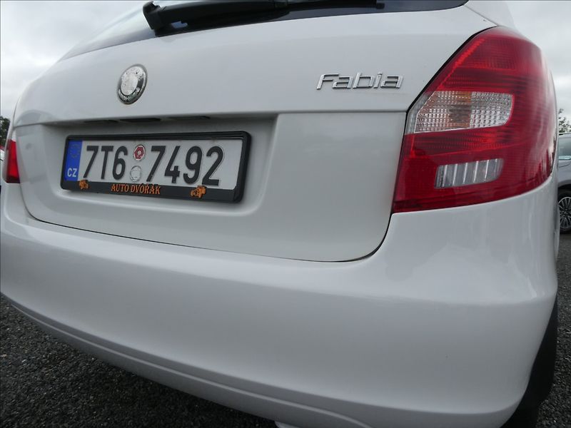 Škoda Fabia 1,2 HTP 51kW Ambiente,DPH,klim - fotka 9 z 51