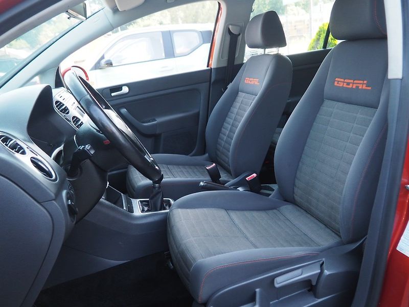 Volkswagen Golf Plus (2006) 1.6i, Edice Goal, AC - fotka 10 z 32