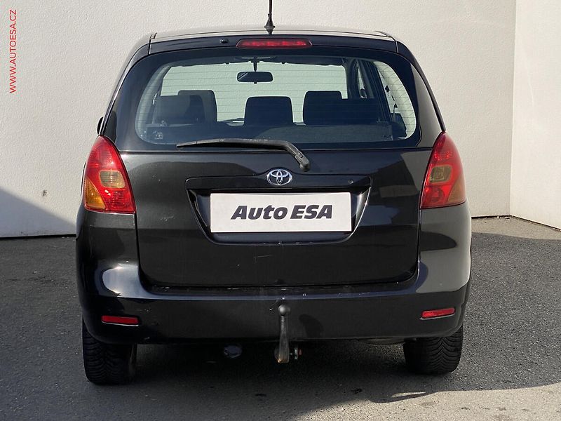Toyota Corolla Verso (2002) 1.6i, AC, TZ - fotka 5 z 14