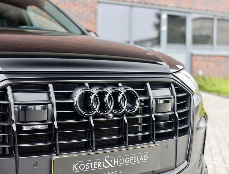 Audi Q7 (2022) 60 TFSIe Quattro Competition - fotka 7 z 42