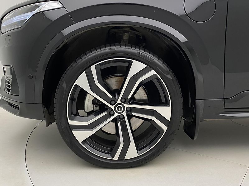 Volvo XC90 T8 AWD RECHARGE ULTIMATE 7míst - fotka 43 z 74