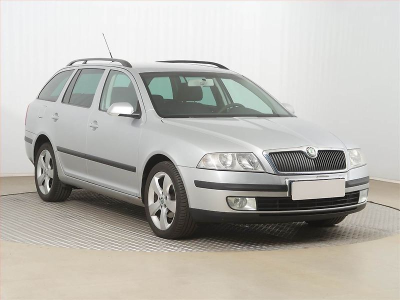 Škoda Octavia (2009) 1.9 TDI, po STK, Tažné - fotografie inzerátu