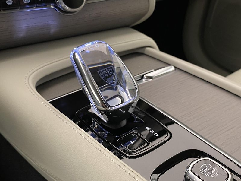 Volvo XC90 B5 AWD BRIGHT PLUS AUT CZ 7m - fotka 27 z 62