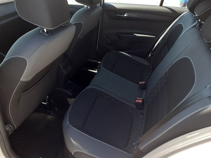 Škoda Fabia (2022) Kombi 1.0 TSi  ČR - fotka 19 z 31