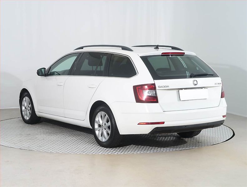 Škoda Octavia (2020) Style 1.6 TDI, Tempomat - fotka 4 z 16