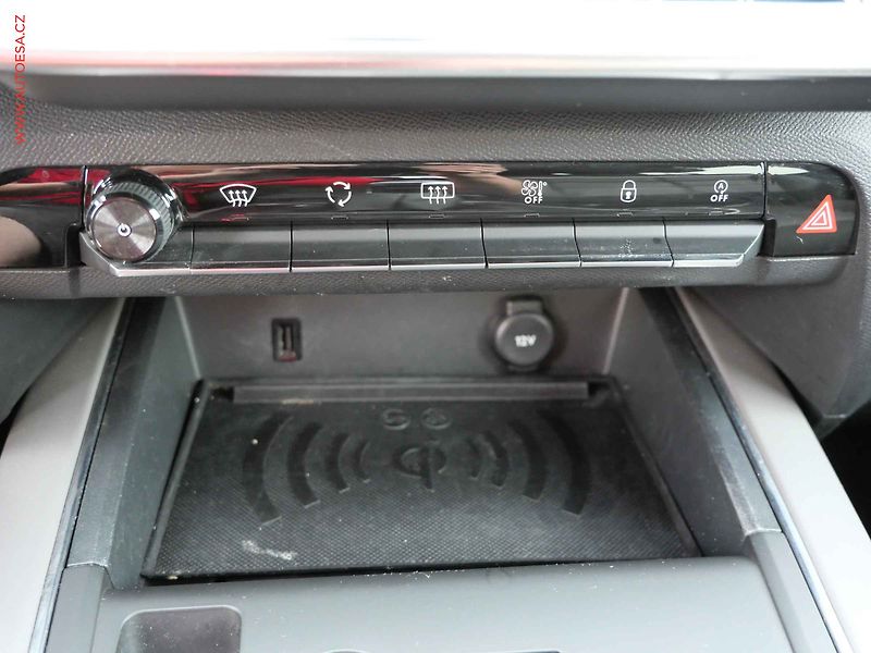 Citroën C5 Aircross (2020) 1.5 HDi, LED, navi - fotka 17 z 24