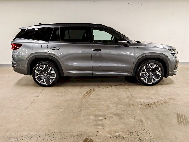 Škoda Kodiaq (2025) iV 1.5 TSI 150 kW DSG Sportlin - fotka 28 z 33