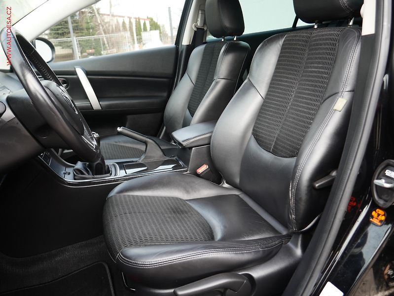 Mazda 6 (2009) 2.0 i, 2.maj, AC, bixenon - fotka 9 z 17