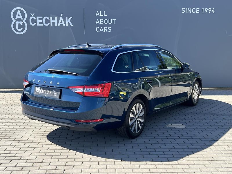 Škoda Superb 2.0TDi*110kw*DSG*Style - fotka 5 z 39