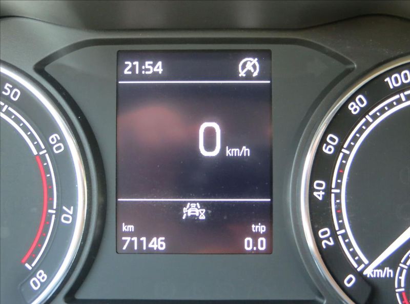 Škoda Scala 1,0 TSI 70kW Ambition ČR - fotka 19 z 21