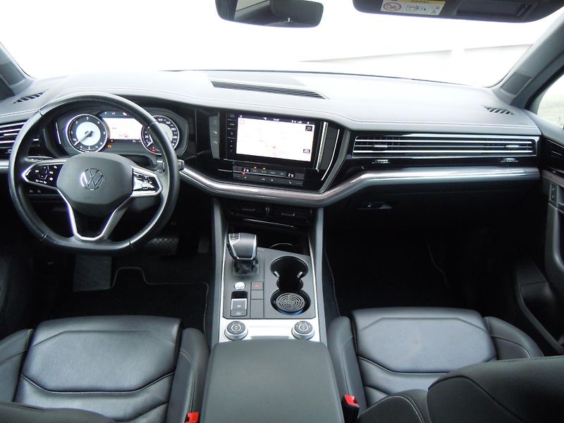 Volkswagen Touareg 3,0TDI VZDUCH KŮŽE HUD TAŽNÉ - fotka 12 z 40
