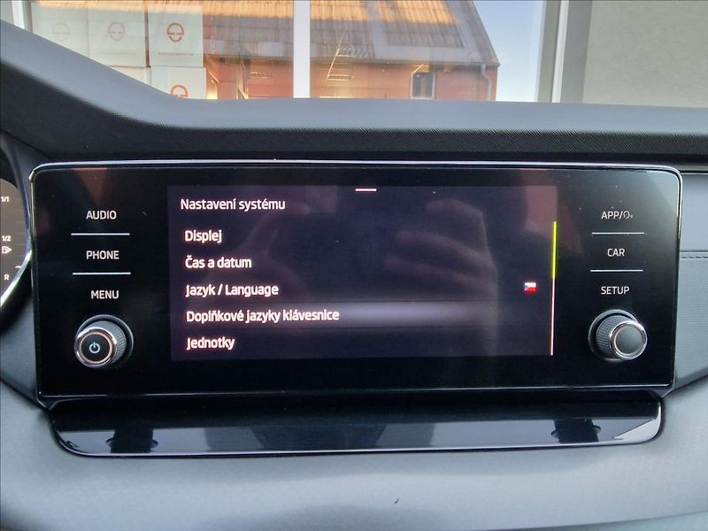 Škoda Octavia 2.0TDI DSG Ambition,ČR,1.Maj. - fotka 33 z 50