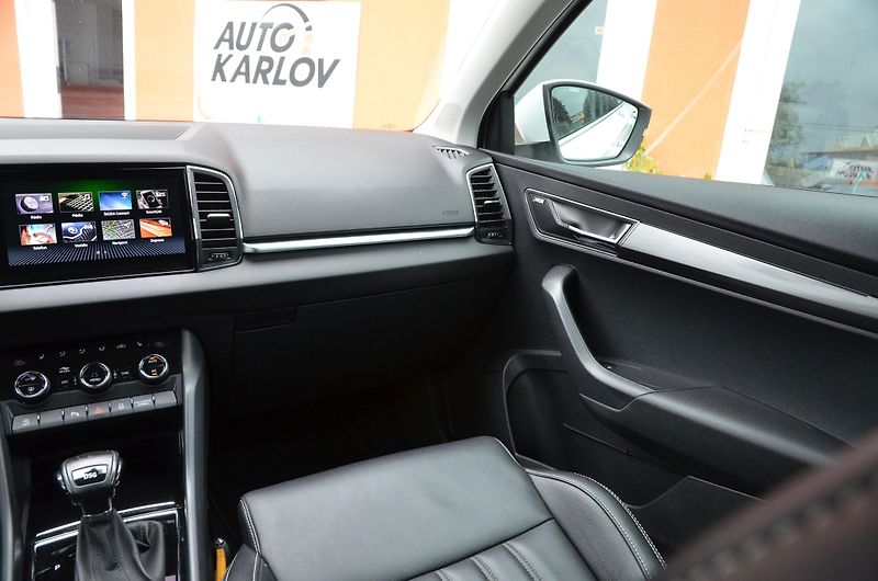 Škoda Karoq (2018) 1.6 TDi 85kW DSG STYLE /CANTON - fotka 19 z 41