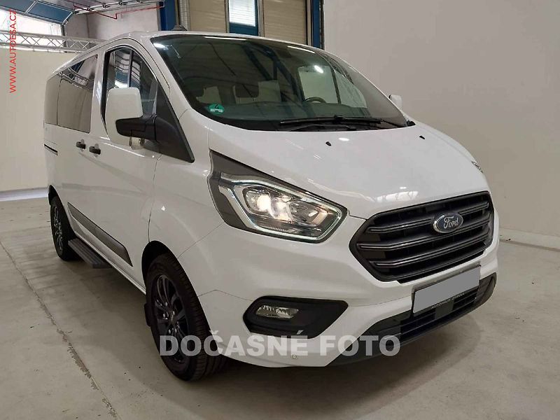 Ford Transit Custom (2021) 2.0TDCi 9míst, Trend, navi - fotka 1 z 13
