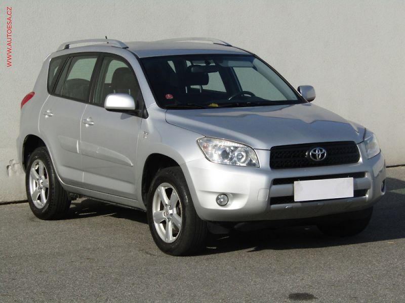 Toyota RAV4 (2008) 2.2 D-CAT 4x4, STK8/28 - fotka 1 z 3