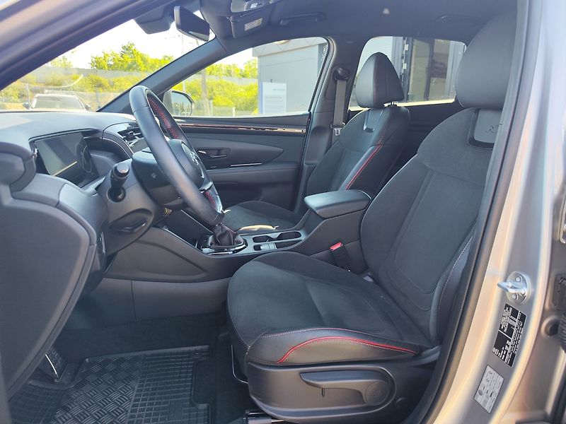 Hyundai Tucson 1.6 T-GDi/110kW N-Line - fotka 15 z 36
