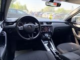 Škoda Octavia 2.0TDI 4x4 DSG - náhled 9