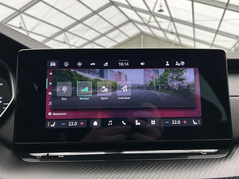 Škoda Octavia 2.0 TSI 4x4 SportLine - fotka 11 z 28
