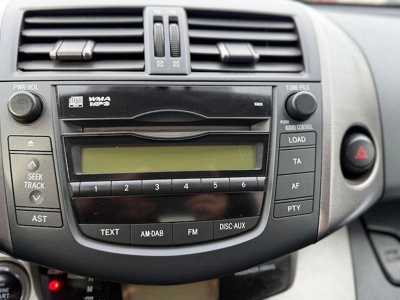 Toyota RAV4 2.2 D-CAT 110KW*4X4*71.TIS KM* - fotka 25 z 28