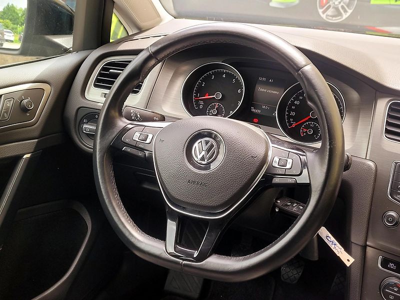 Volkswagen Golf 1,2TSi *SERV.KNIHA*            - fotka 30 z 45