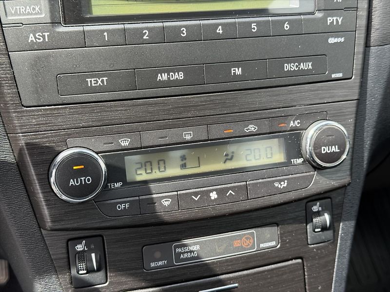 Toyota Avensis 2,0 Sol, Automat - fotka 14 z 18