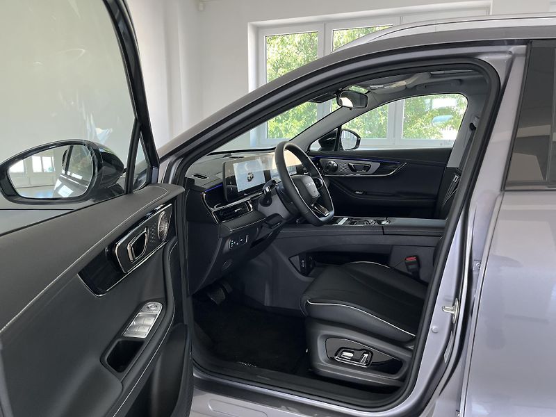 Omoda 5 (2026) 1.5. TGDI HEV PREMIUM - fotka 9 z 15