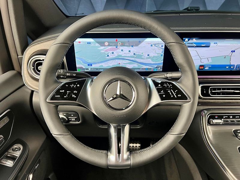 Mercedes-Benz Třídy V 300d 4M AMG LUXURY, AIRMATIC - fotka 13 z 34